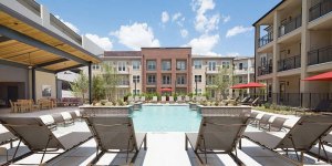 S_MainSt_CarrolltonTX