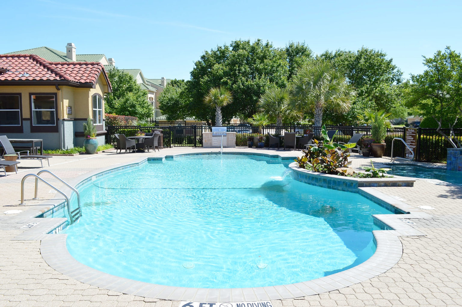 Bryant Irvin Road Ft. Worth, TX © Smallwood Corporate Housing